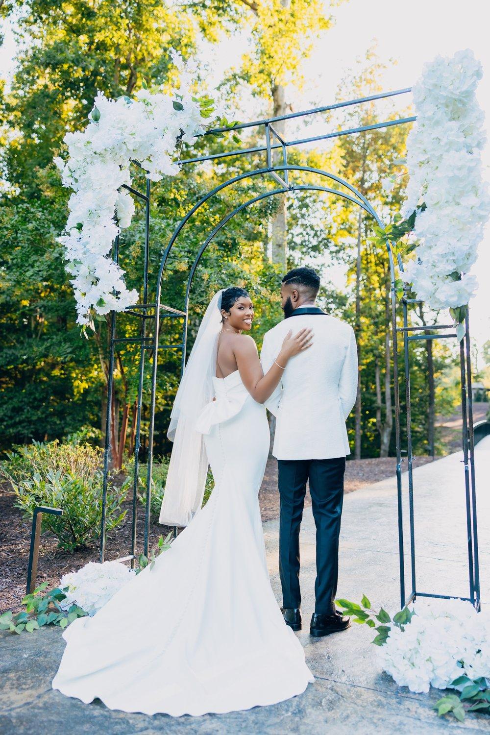 carousel-hero-element image-12