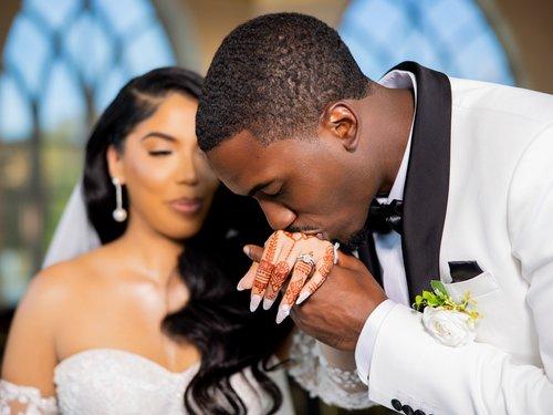 carousel-hero-element image-3